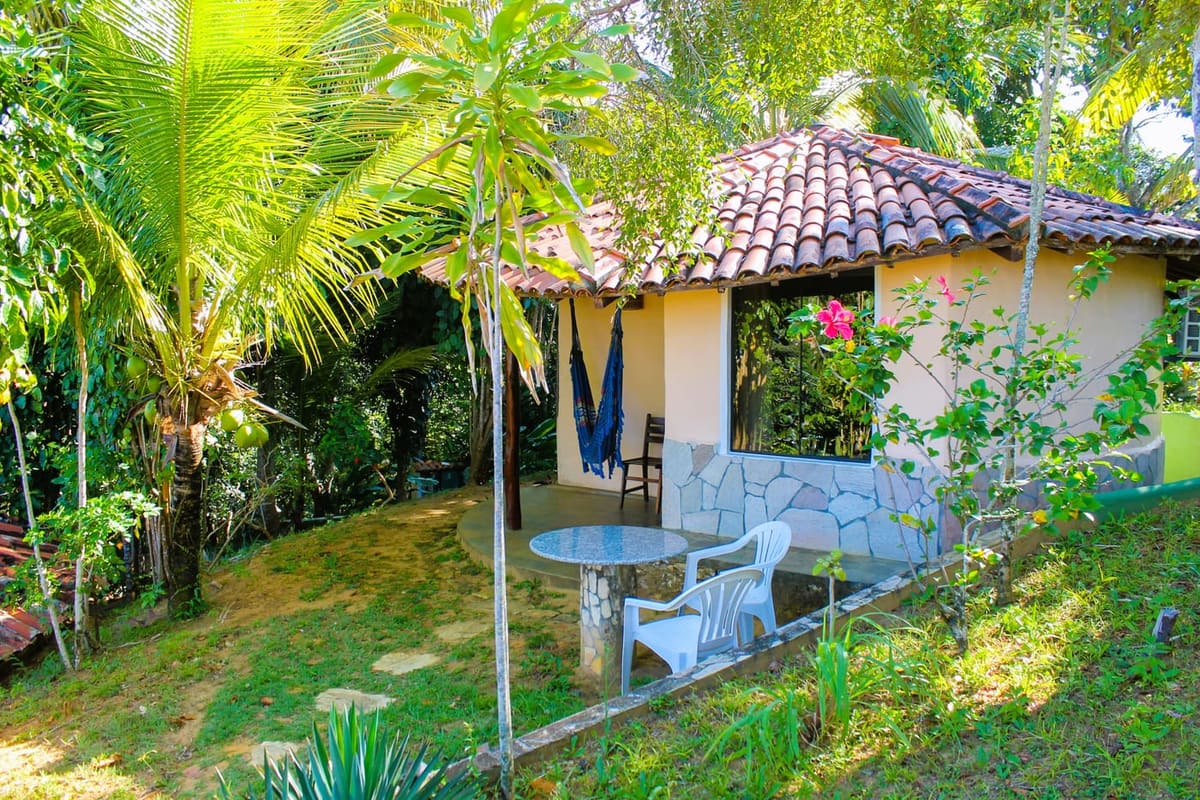 Bangalô Vista Jardim — Pousada Colibri